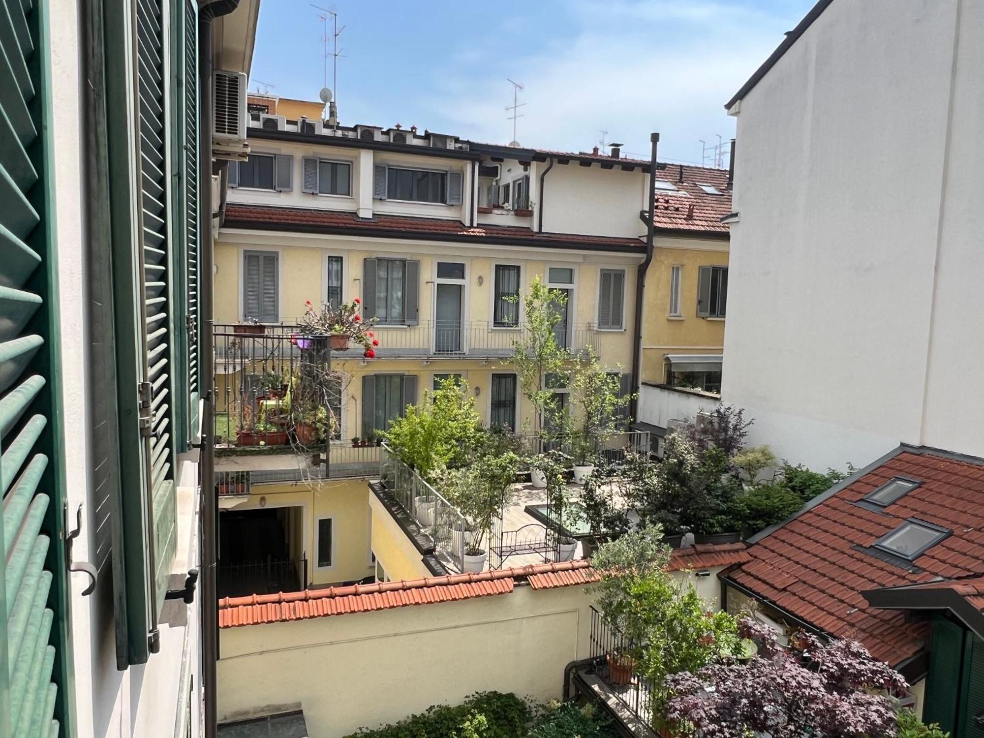Appartamento Nel Cuore Di Porta Romana Milan Bagian luar foto